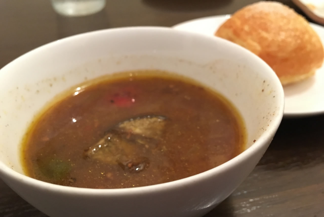 カレー風味のスープ