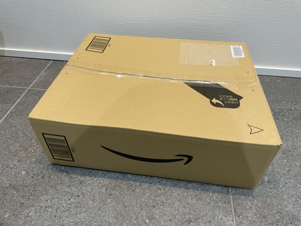 Amazonで購入したモニターライトが届いた
