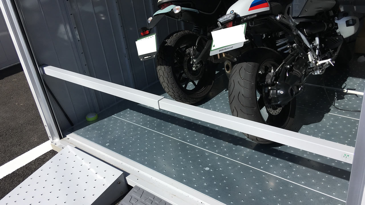 バイク保管庫なら防犯対策も万全
