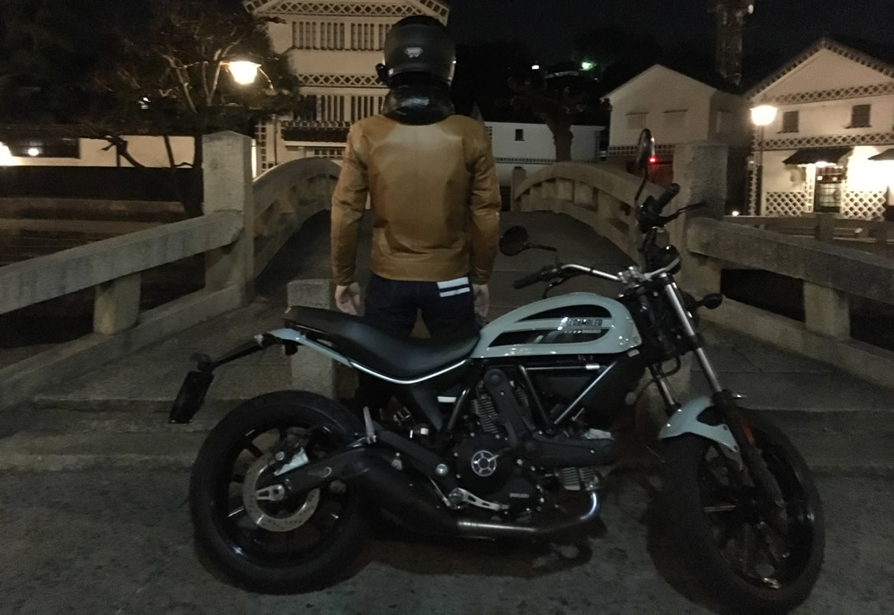 ドカティースクランブラーsixty2