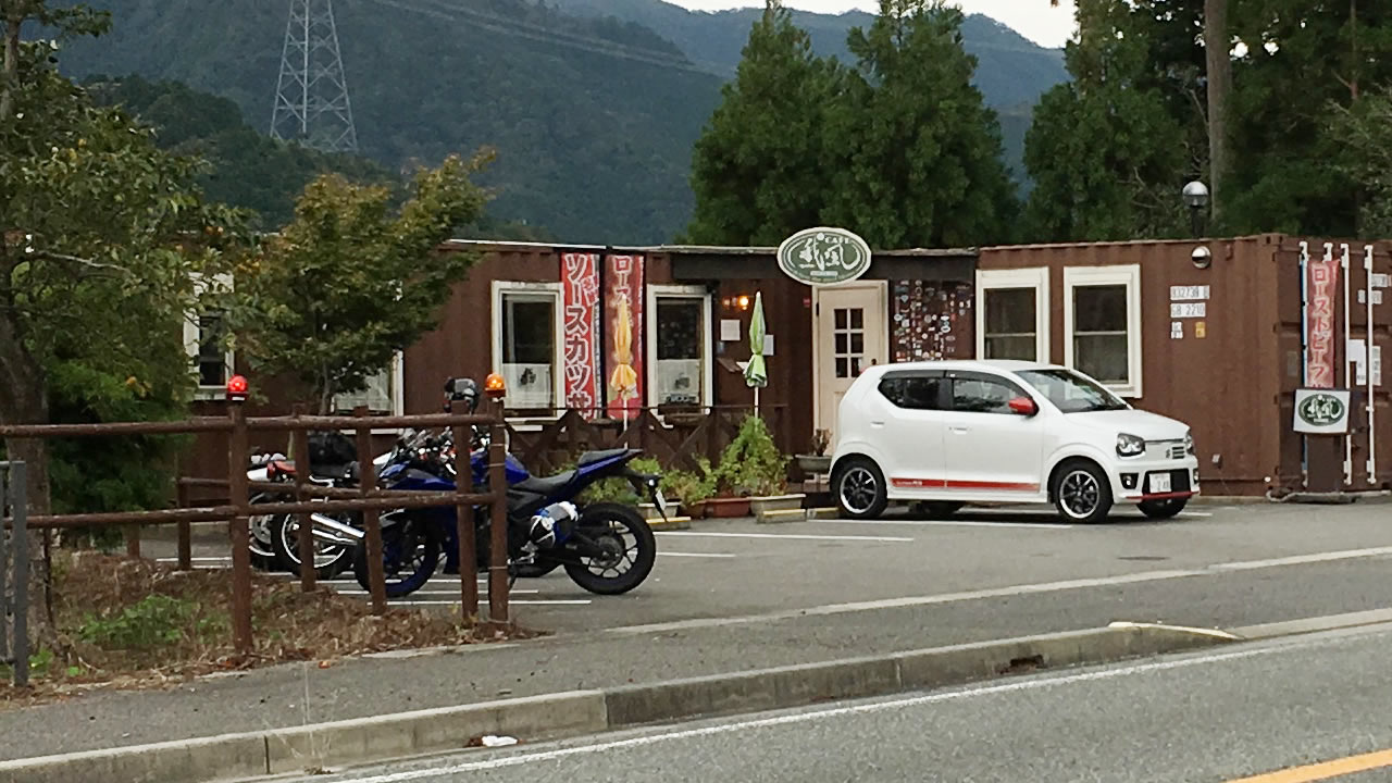 篠山のバイクカフェ「我風(がふう)」さんの前を通過