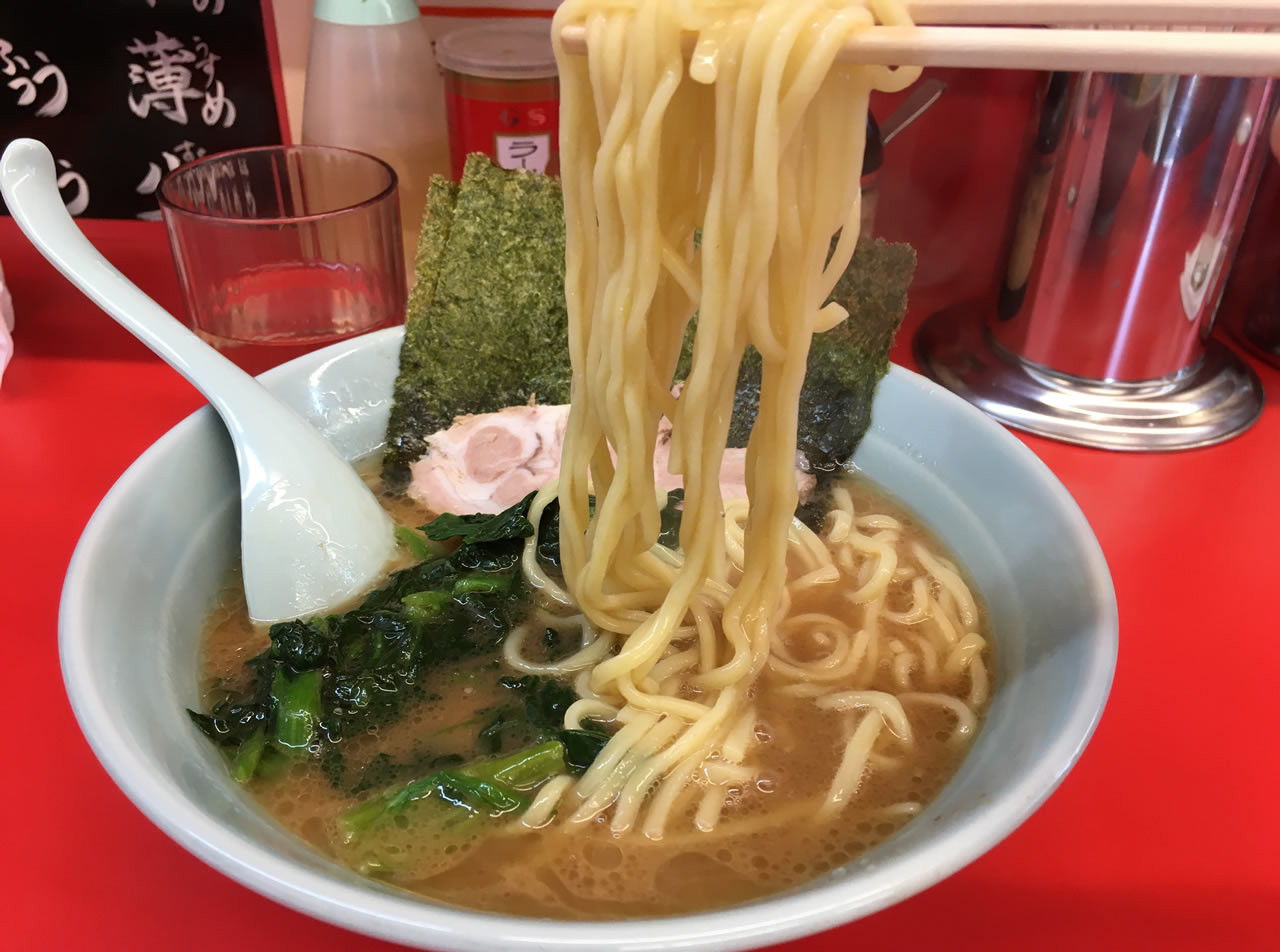 家系ラーメン・成瀬家はこんな感じ