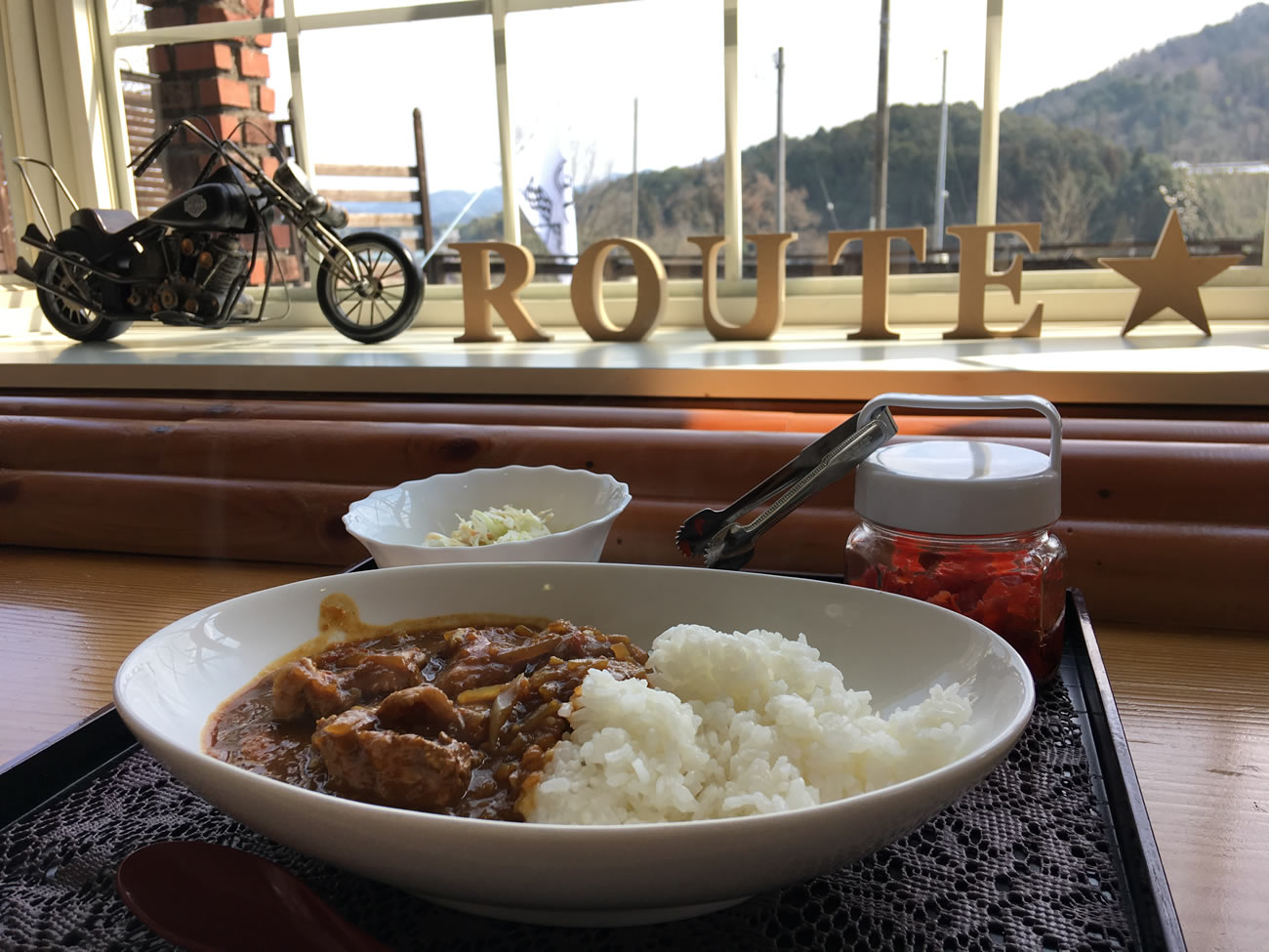 スパイシーなチキンカレー。