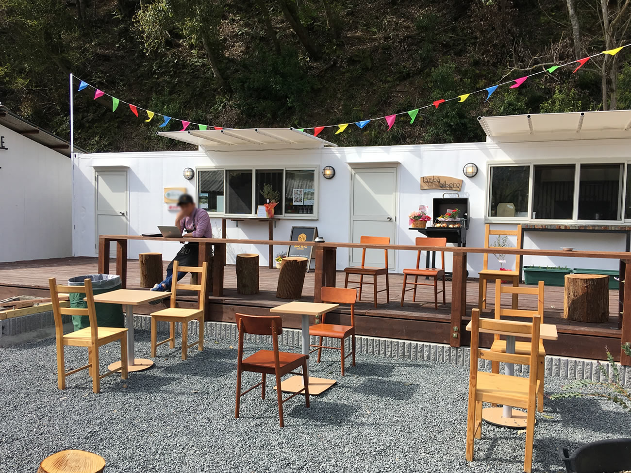 カフェスペースが広々