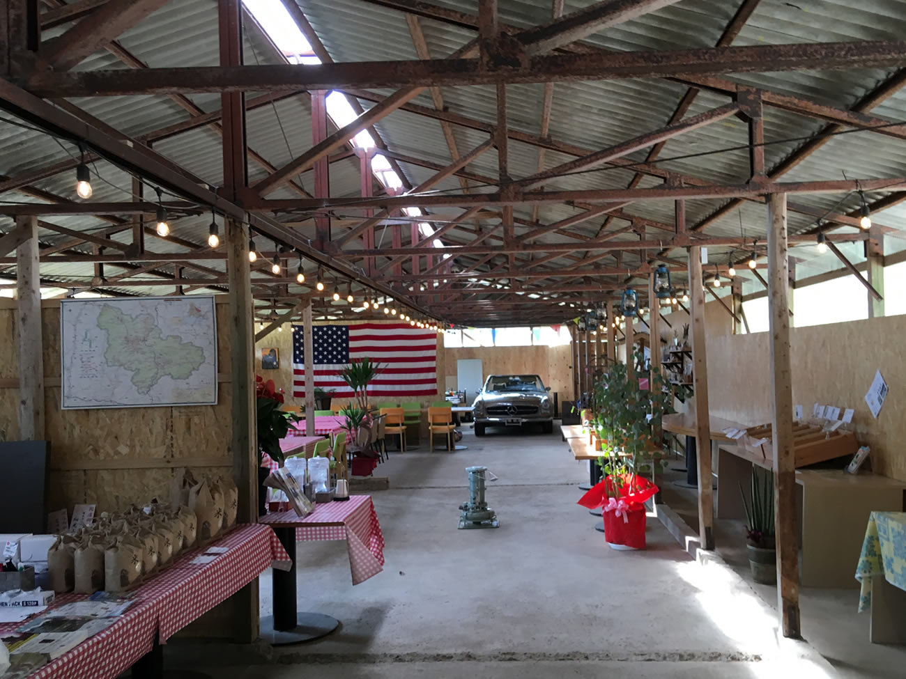 LANDMADEの店内