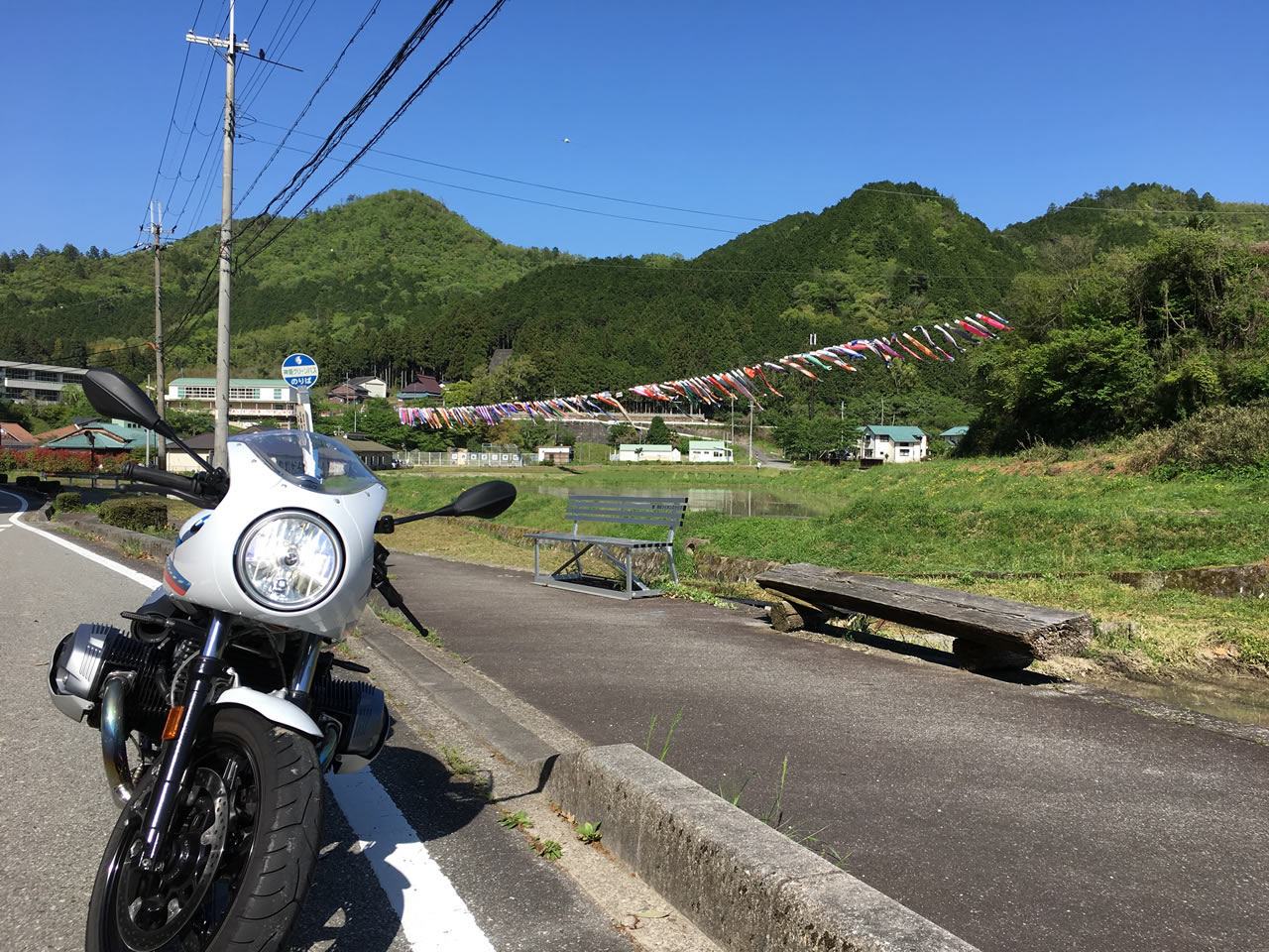 西紀北小学校の鯉のぼり