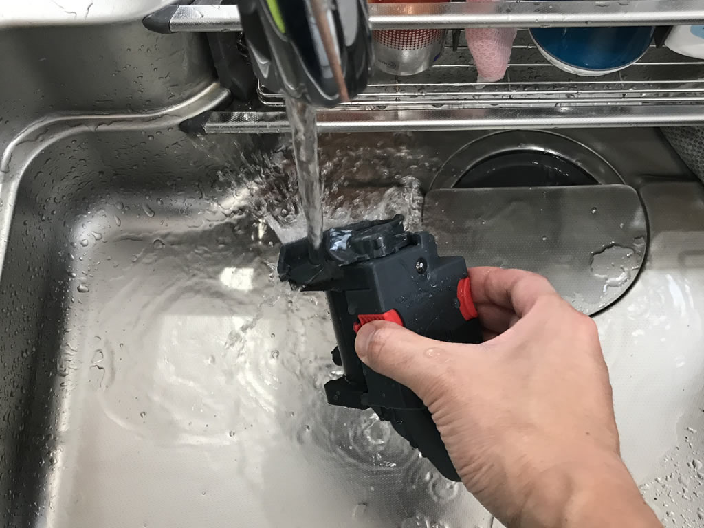 抽出ユニットは水道水で洗うだけ