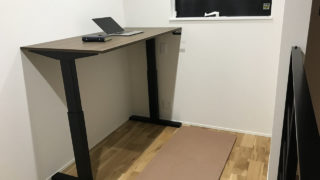 スタンディングデスクで作業効率UP?腰痛改善・カロリー消費に効果的なのかレビュー