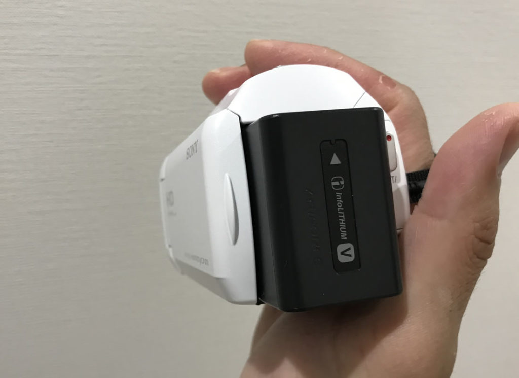 HDR-CX680(W)後ろから