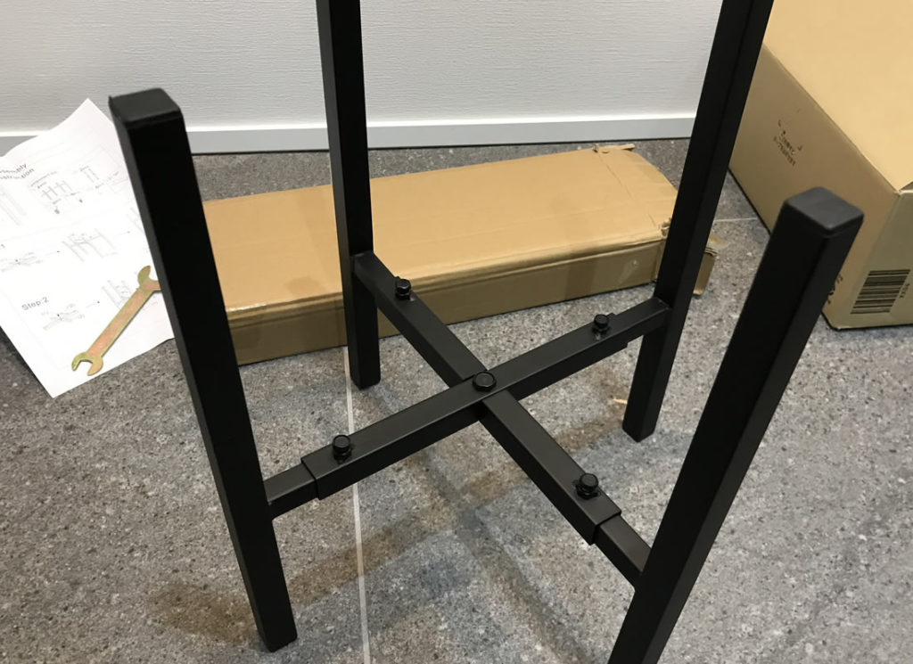 スタンドを取り付けて完成