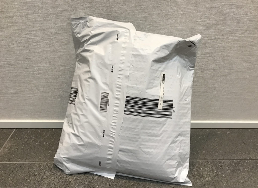 アマゾンでお絵かきボードを購入