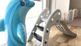 口コミで人気の室内用滑り台を1歳の子供に買ってみた!安全性で選ぶならプラスチック製がおすすめ