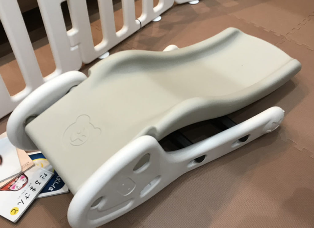 室内用プラスチック製滑り台は収納も簡単