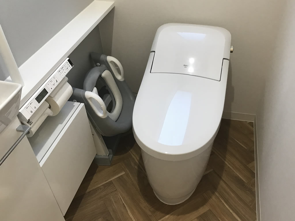 トイレトレーナーは使用しない時は折り畳んでしまえる