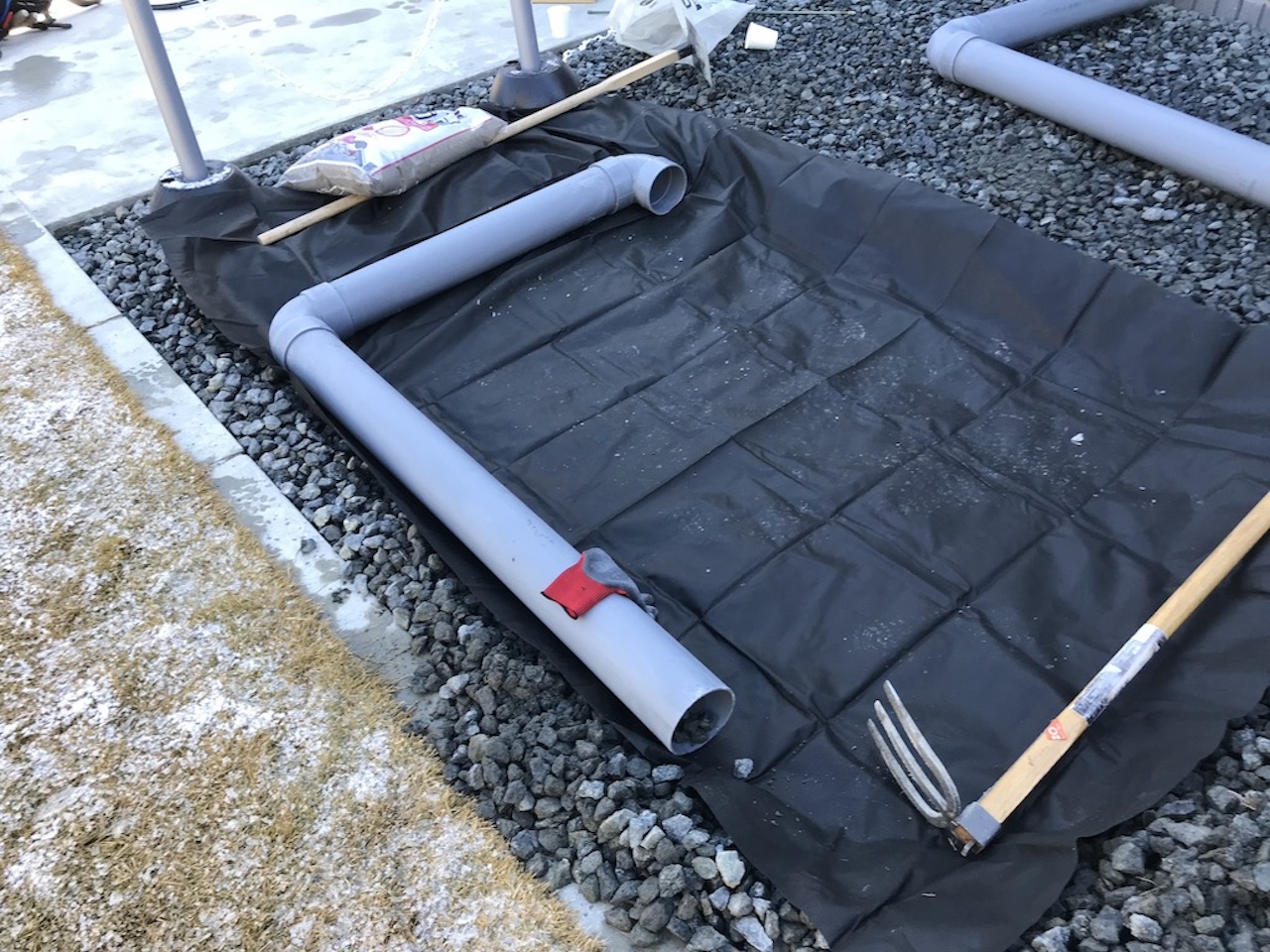 片方だけ砂場枠に入れてみる