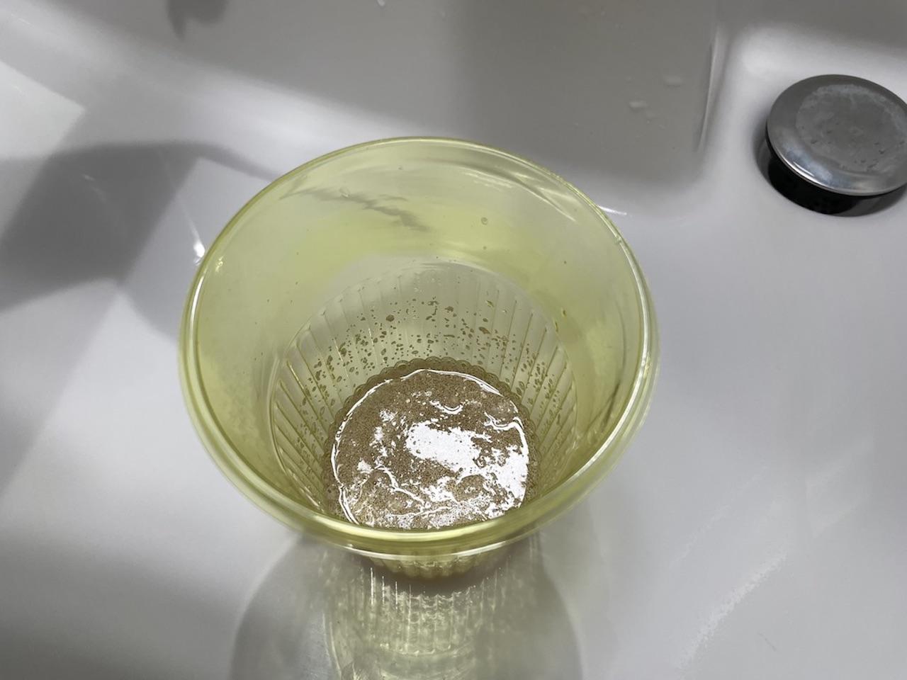 粉が溶けるまで混ぜます